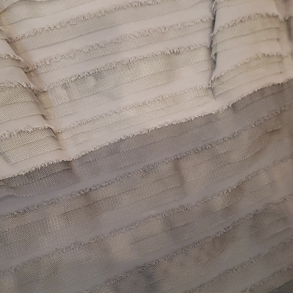 BCBG MAXAZRIA Grey Dress Like New Size 6 - Picture 2 of 9